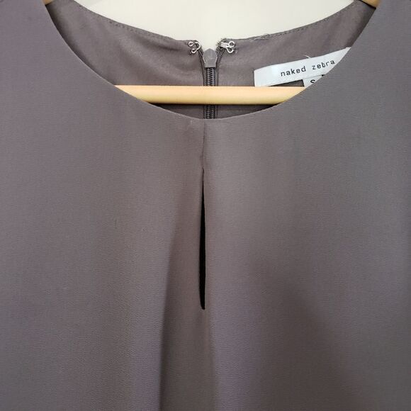 Naked Zebra Small NWT Grey Short Sleeve Key Hole Scoop Neck Lined Sheath Dress - Picture 2 of 14